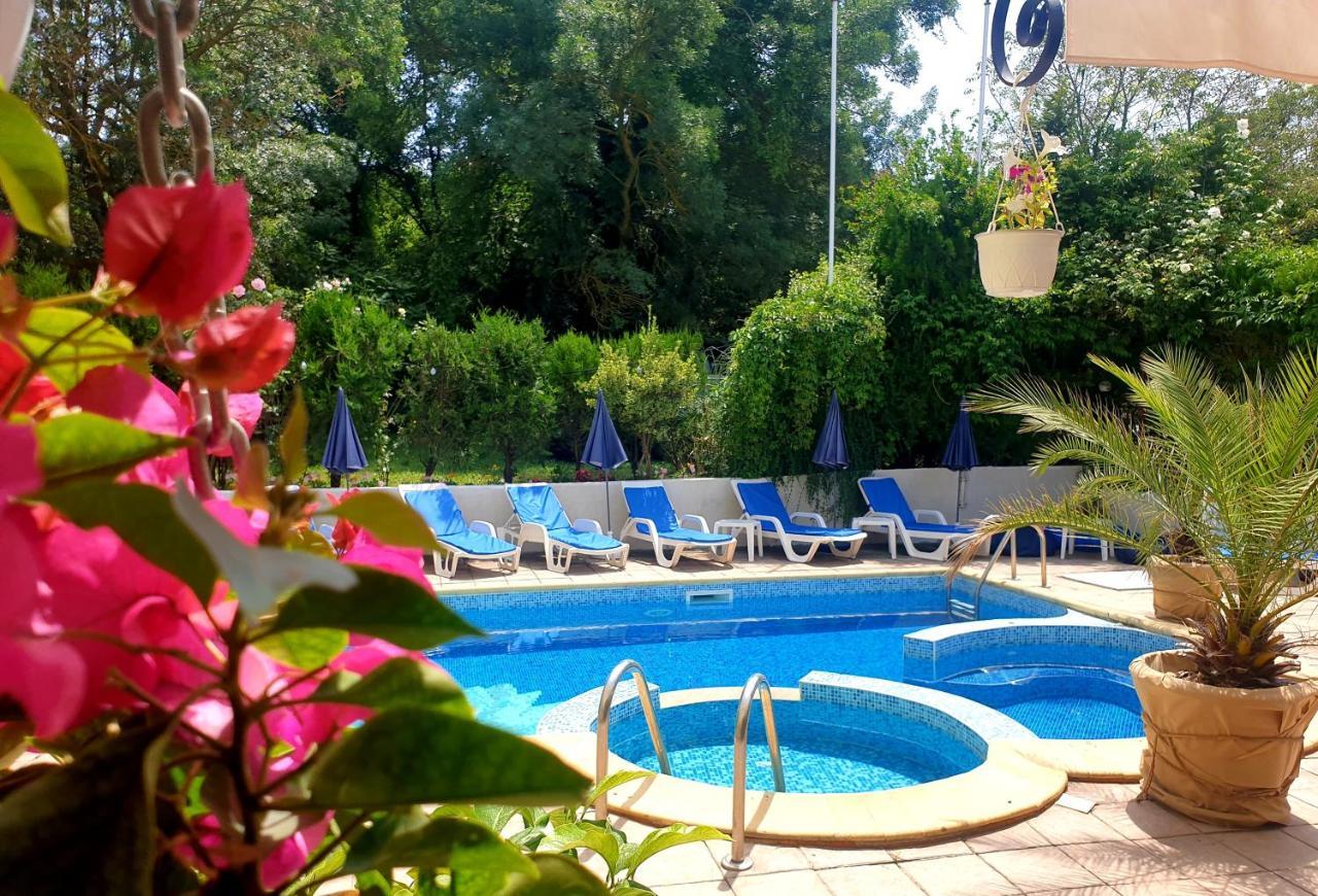Hotel Feniks لوزينيتس المظهر الخارجي الصورة