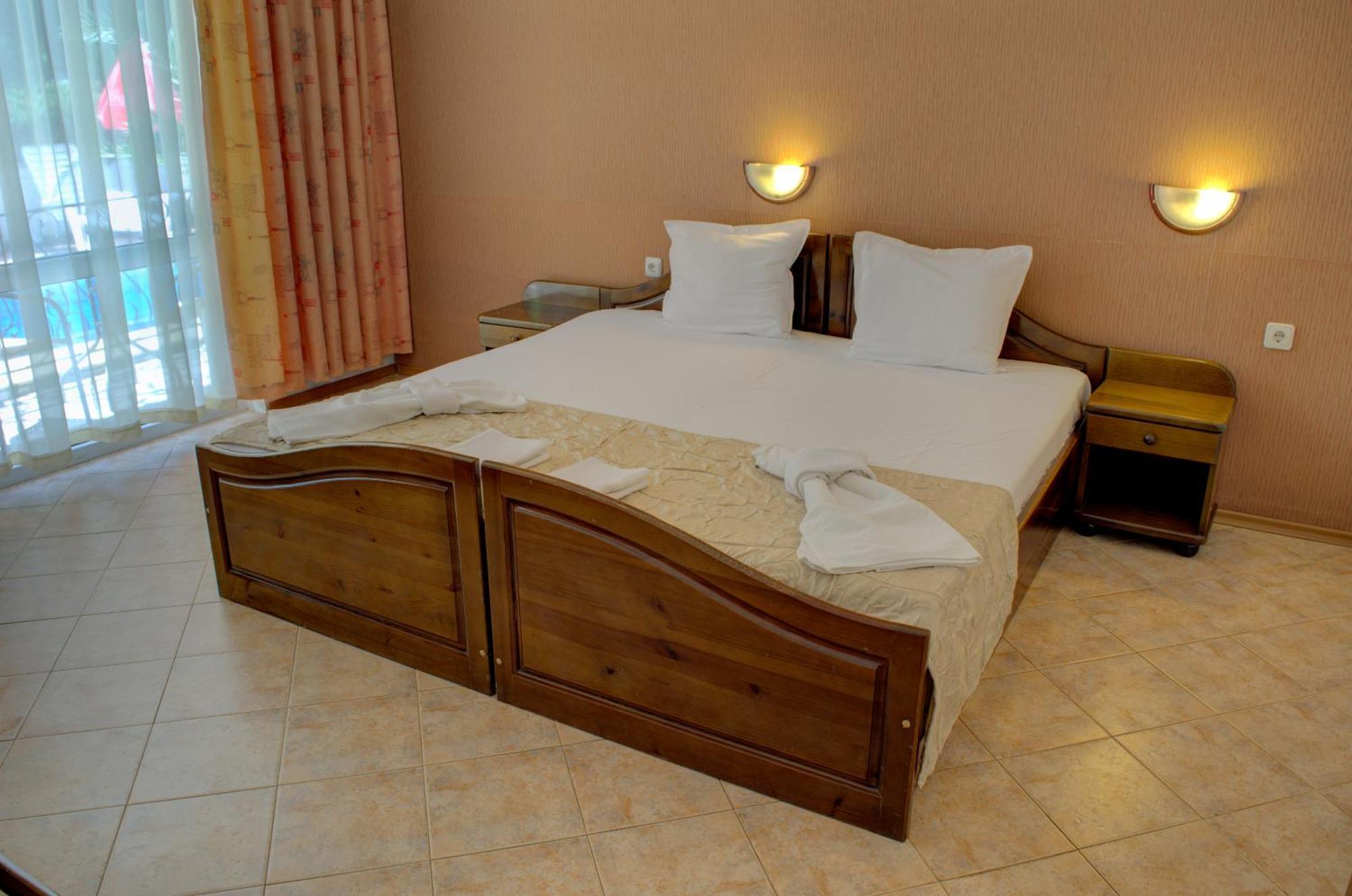 Hotel Feniks لوزينيتس المظهر الخارجي الصورة